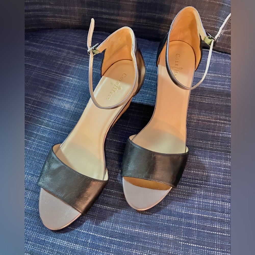 Cole Haan Women's Wedge Sandals in Black and Cream - Size 8